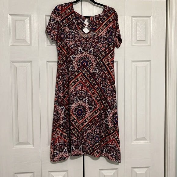 Knee length dress - Picture 2 of 3